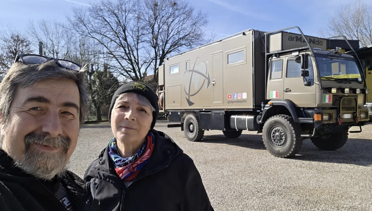 Dalla Via della Seta alla Panamericana: la lunga spedizione di un ex vigile del fuoco e della moglie parte da Perugia