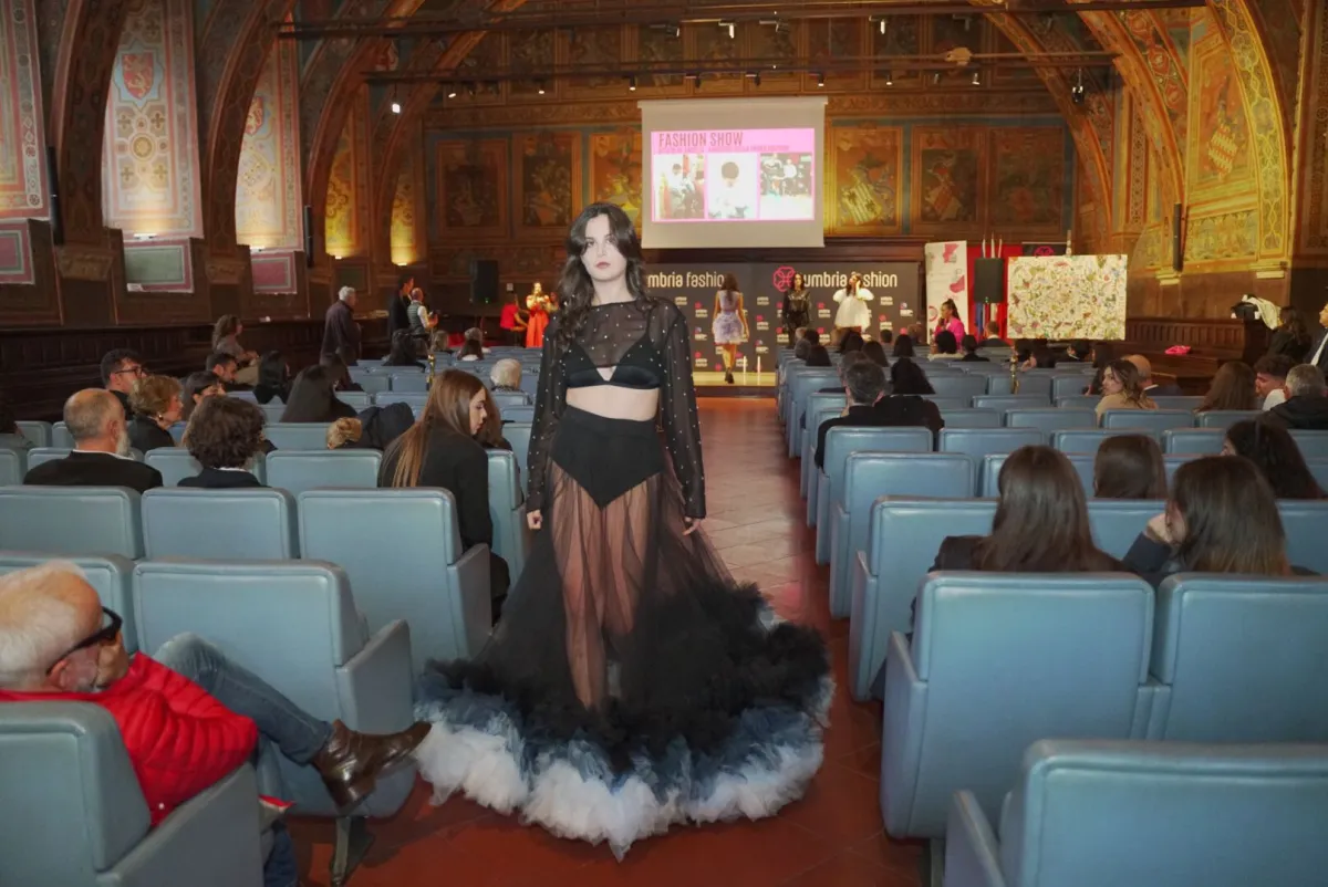 Umbria Fashion, la moda incontra il cioccolato: il talento dei giovani designer entra nella Città del Cioccolato di Perugia