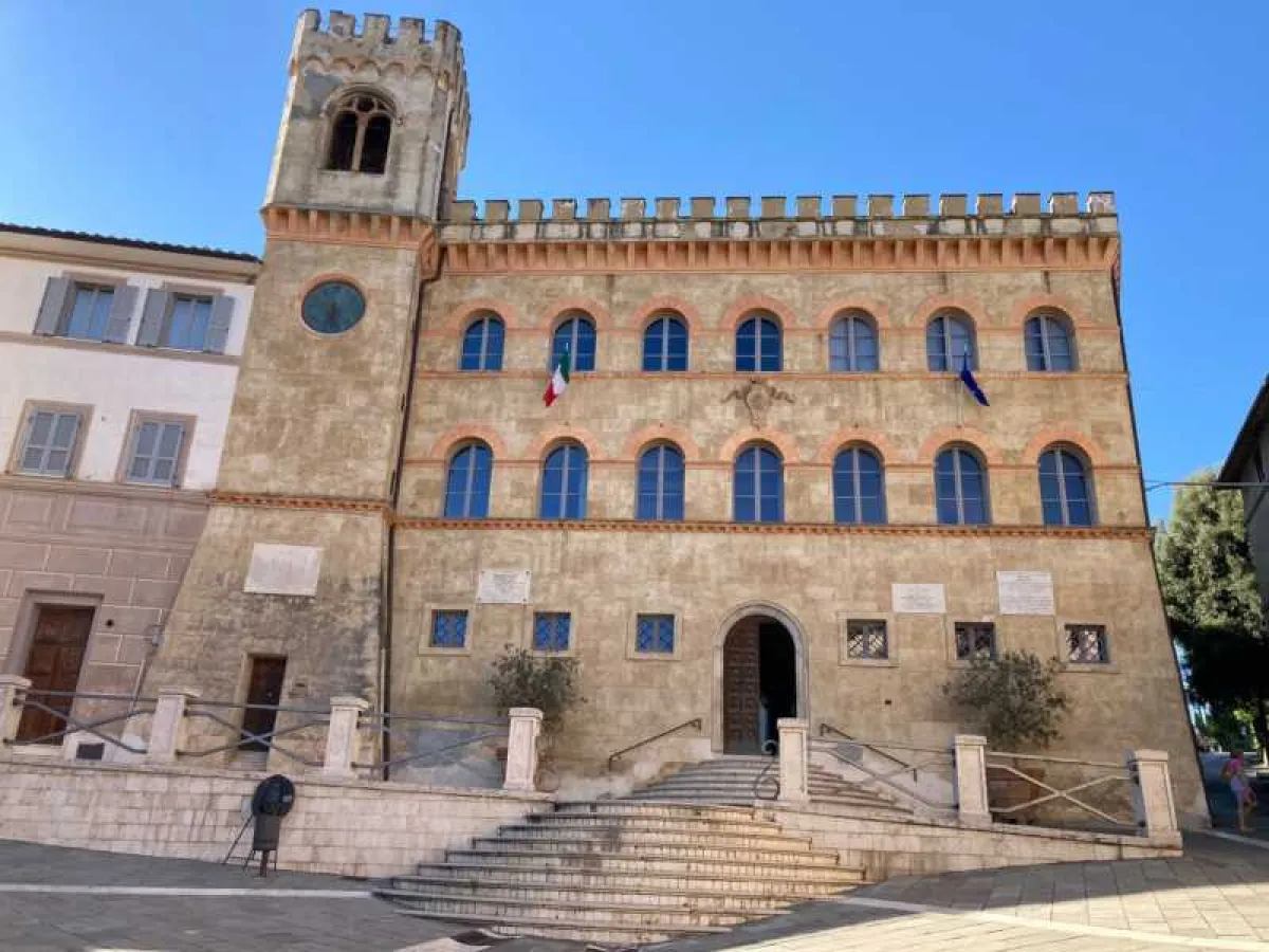 Magione, le addette alle pulizie del Comune in stato di agitazione: nel mirino della Filcams il cambio d’appalto