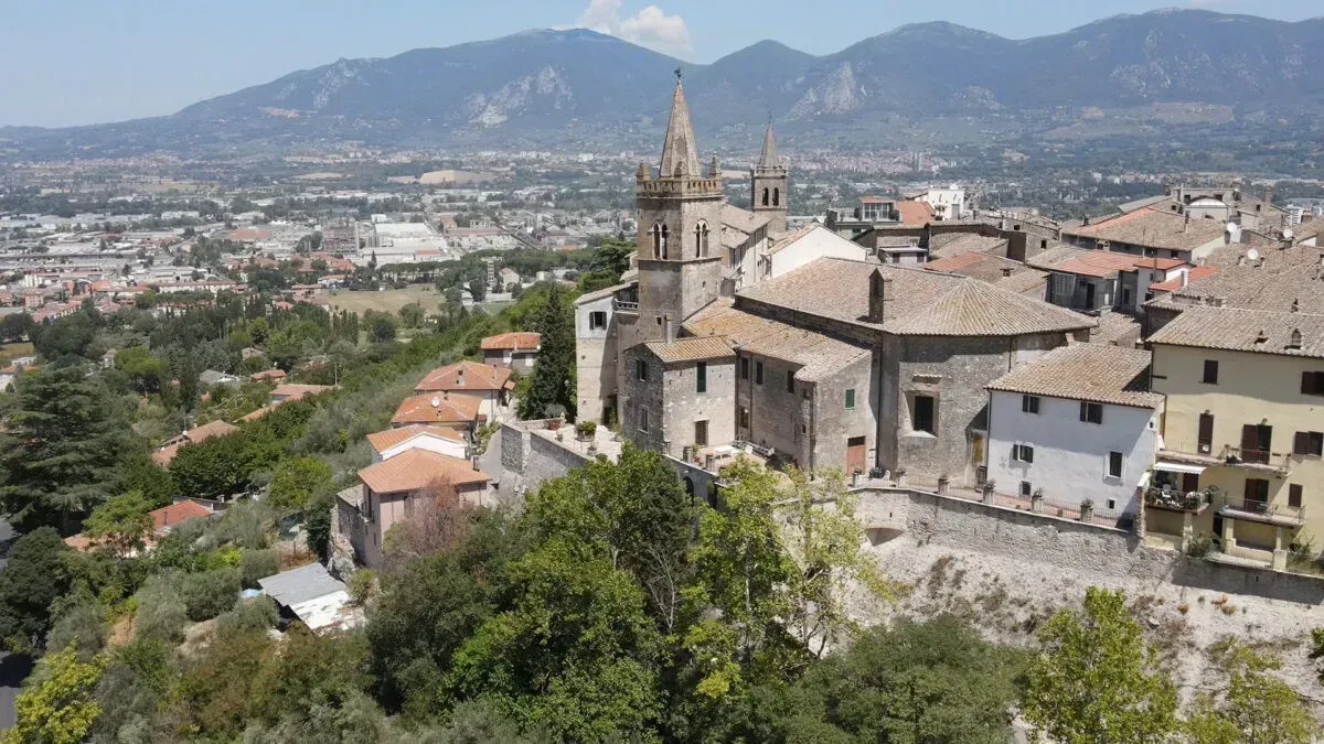 Collescipoli, al via BorgoMuse Festival: tre giorni di musica, teatro, arte e gusto con circa 100 artisti