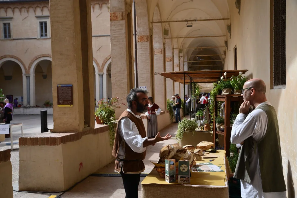 Gubbio, a San Pietro torna “A Tavola con i Monaci”: due giorni tra fede, sapori e culture