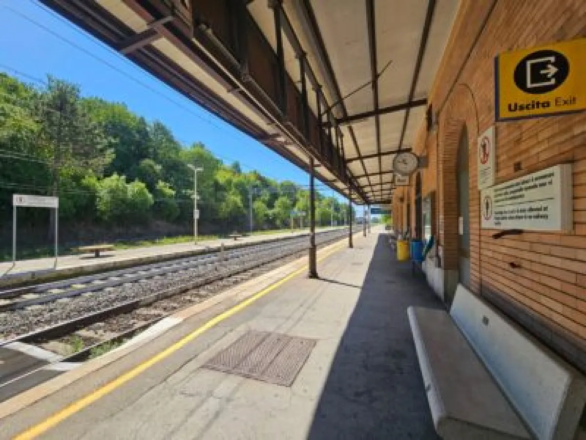 Furto di rame sulla ferrovia a Perugia, sette arresti a San Martino in Campo: c’è anche un minorenne