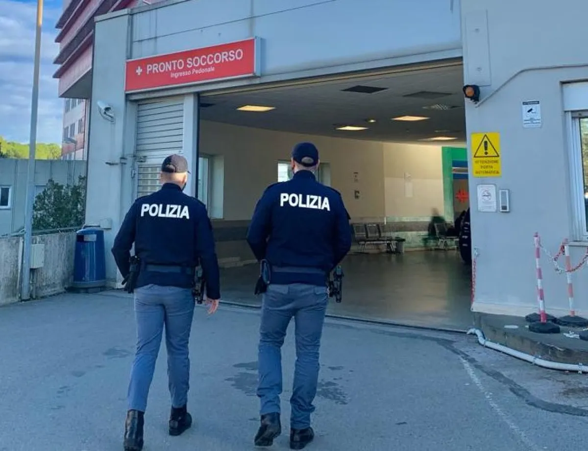 Ospedale di Perugia, tentano di forzare le auto: un arresto e una denuncia per ricettazione