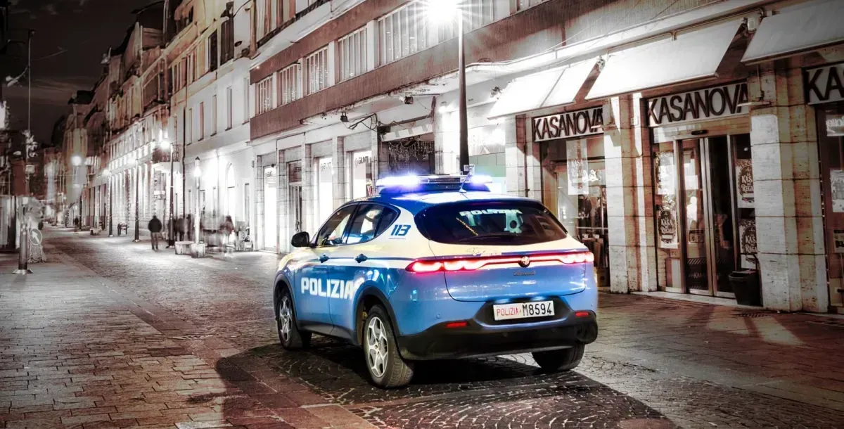 Terni, giovane accoltellato in centro: indagini in corso su una lite avvenuta la sera prima