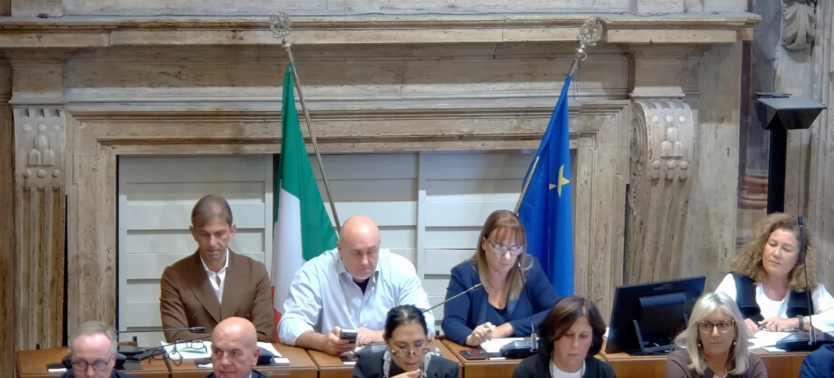 Crisi a Terni: stallo sulle commissioni, i dissidenti se ne vanno e Bandecchi approva il consolidato